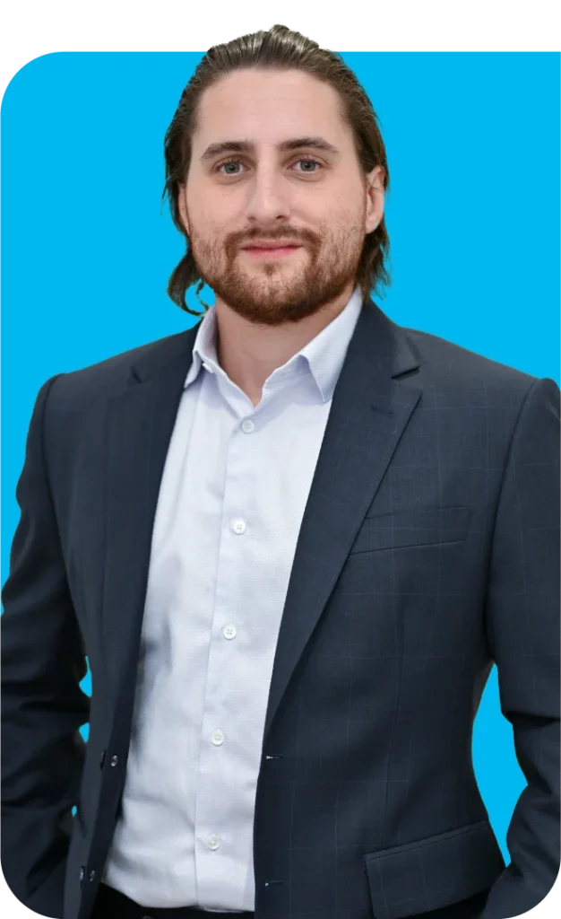 Colton Schnall, Senior Debt Advisor